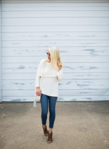 casual ivory sweater for fall, high waisted medium wash denim