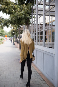 chunky zipped up sweater, animal print crossbody bag, black suede boots, zip up sweater, sweaters for fall
