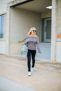 grey sweater for fall, off the shoulder grey sweater, OTS grey sweater, black high waisted skinny jeans, sneakers