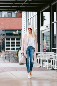 pinked oversized knit cardigan, slouchy and oversized blush knit, chunky knits for spring, grey t-shirt under $50