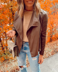 fashion blogger wearing bb dakota up to speed faux leather brown moto jacket for fall