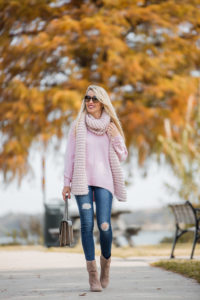 blush on blush fall pink tones fall pink colors oversized pink scarf chunky fall scarf