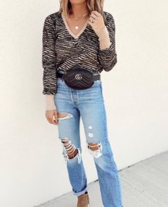 fashion blogger wearing budget friendly nordstrom zebra print sweater