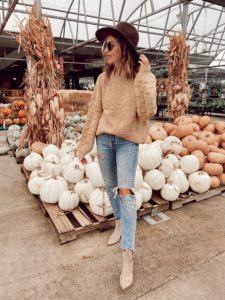 cute fall pumpkin patch outfit idea with amazon pom pom sleeve sweater