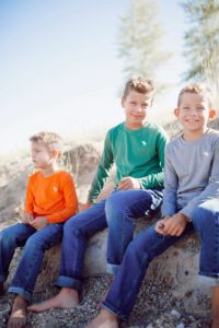 fashion blogger kids wearing abercrombie long sleeve tee with classic jeans