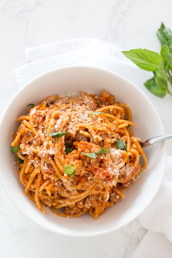 instant pot spaghetti recipe on the real fashionista blog