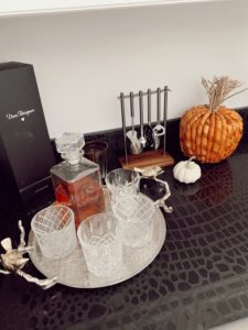 lifestyle blogger decorating bar area for fall