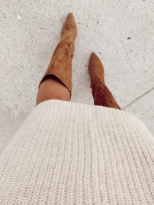 fashion blogger wearing nine west fivera pointy toe boots