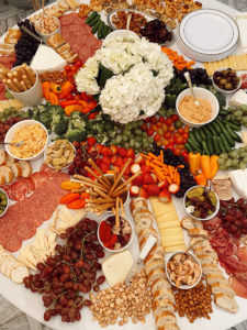 Christmas and thanksgiving charcuterie cheese and meat table inspiration for holiday parties