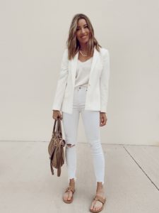 styling white blazer with white jeans