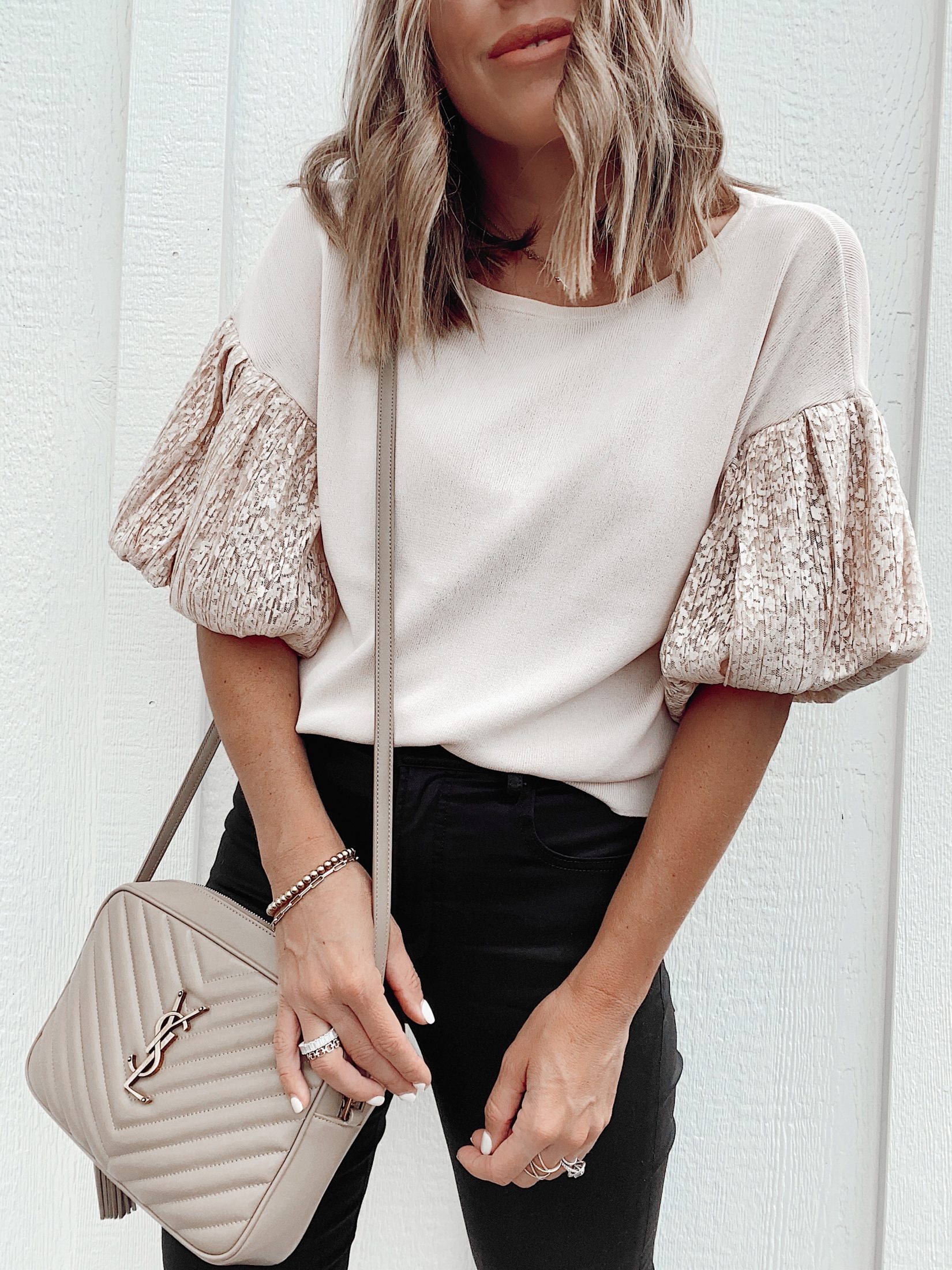 fashion blogger wearing express cloud lace short sleeve puff sleeve sweater