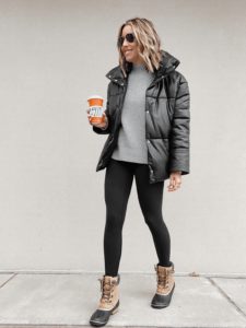 oversized black faux leather puffer jacket outfit with black leggings