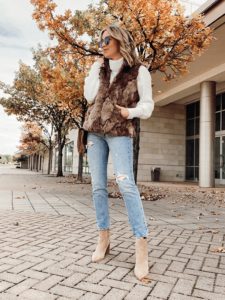 brown faux fur vest outfit for thanksgiving